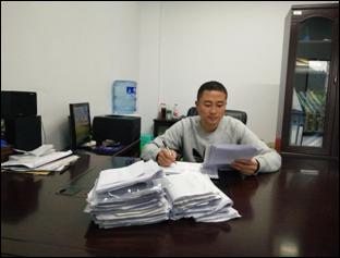 财经贸易系组织员工给辅导员写公开信