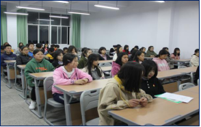 太阳成集团tyc122cc开展“新时代，再出发——聚焦全国两会”主题团日活动