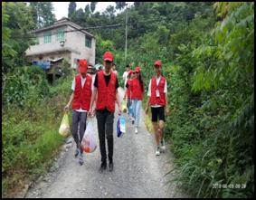 财经贸易系青年志愿者开展慰问老人活动