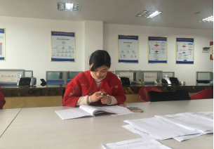 太阳成集团tyc122cc教工员工党支部召开2018年度组织生活会和开展民主评议党员大会