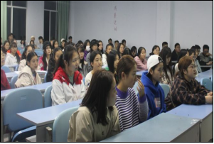 财经贸易系开展“感恩父母养育，感恩母校教育”主题活动