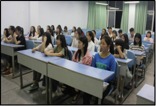 财经贸易系组织员工学习习近平总书记在北京大学师生座谈会上的讲话精神