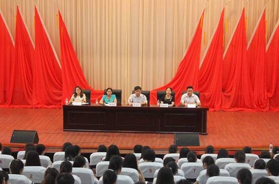 财经贸易系圆满完成2014级新生入学教育工作